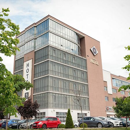 Kosice Hotel Exterior photo