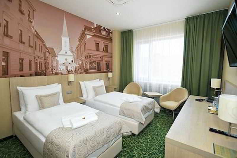 Kosice Hotel Exterior photo