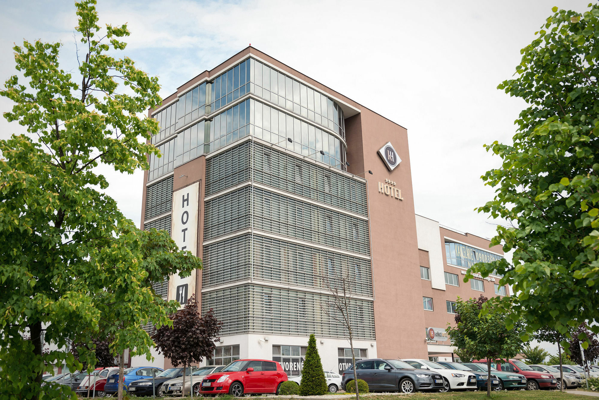 Kosice Hotel Exterior photo